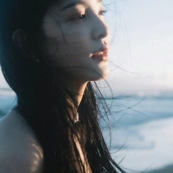 凯旋在子夜
